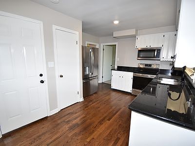 5th image of 408 E Coy Cir