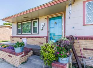 100 Oak Ave, Panhandle, TX 79068