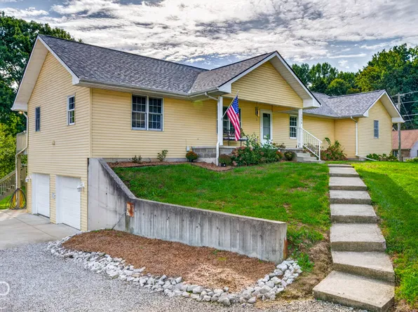3598 E Rembrandt Dr, Martinsville, IN 46151