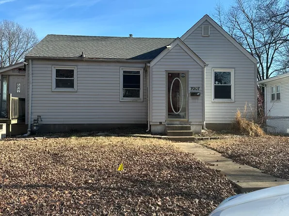 7007 Paisley Dr, Saint Louis, MO 63136