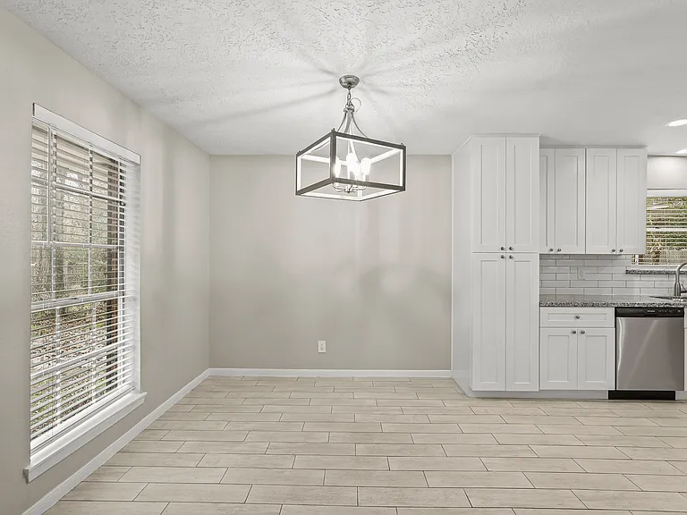 105 Navajo St — Photo 12