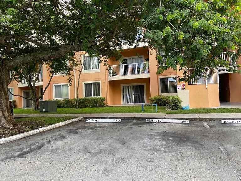 6992 SW 39th St #I101 — Photo 22