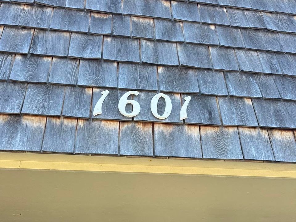 1st image of 1601 Harbour Cv S #1601