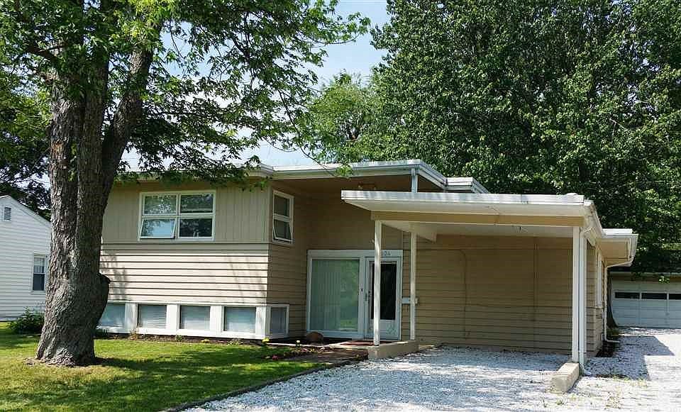 1st image of 3024 N 12th St