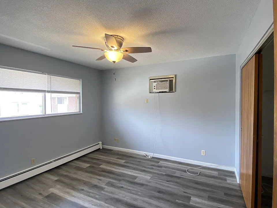 616 S New St #5