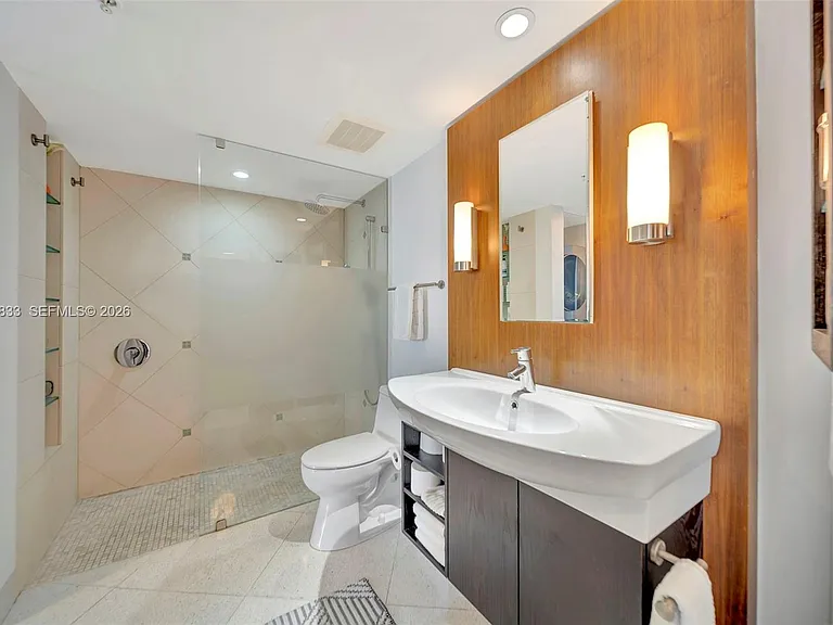 1750 N Bayshore Dr #3910 — Photo 18
