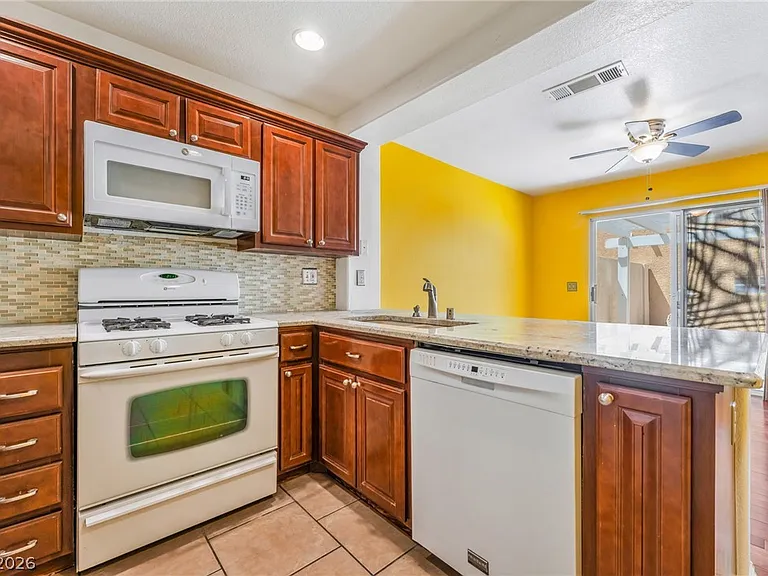 3467 Blue Heather Dr — Photo 9