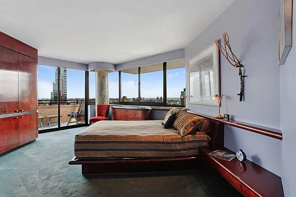 Sold by Corcoran | media 22