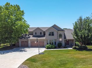 7979 Canterbury Ridge Dr, South Beloit, IL 61080