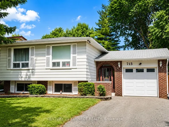 715 Waverly St N, Oshawa, ON L1J 6C1