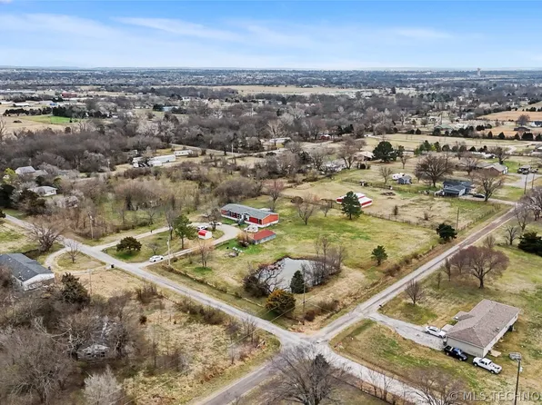 9110 E 130th St N, Collinsville, OK 74021