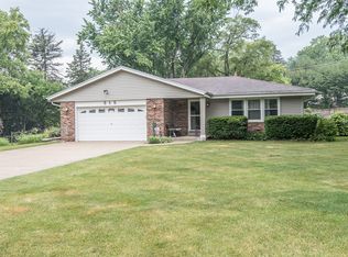 515 Victoria Ln, Brookfield, WI 53045