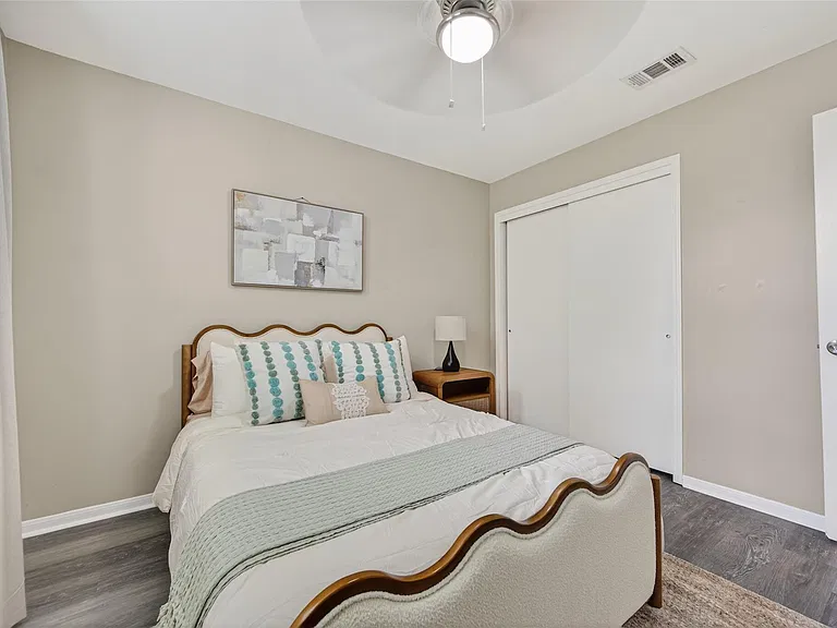 6635 Queensclub Dr — Photo 23