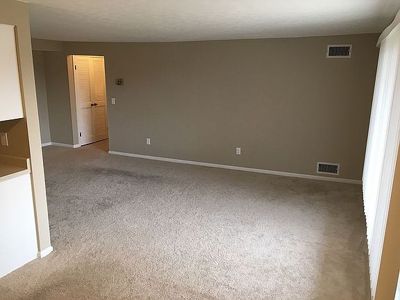 5th image of 22091 River Oaks Dr APT C10