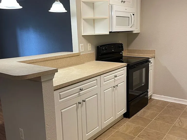 185 N Pearl Lake Cswy #106 — Photo 8