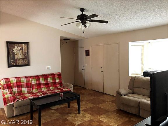 2nd image of 1829 Shagbark Ln