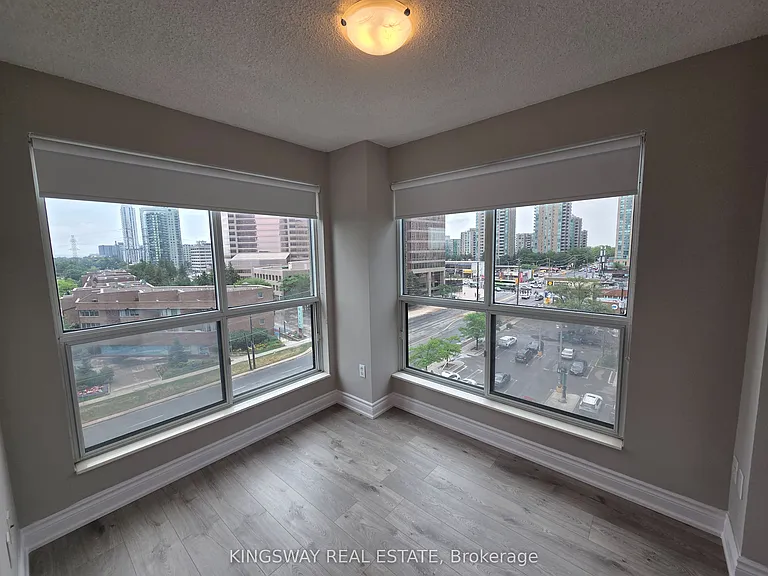 7 Lorraine Dr #812 — Photo 18