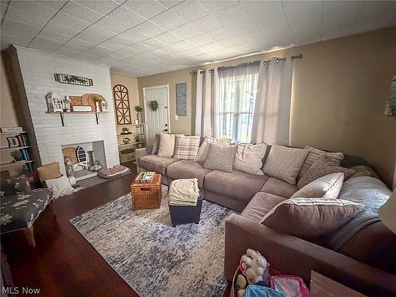 5th image of 3931 Hopkins Rd