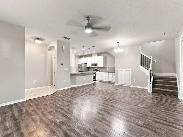 17013 Vilesta Dr — Photo 6
