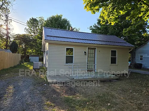 8 Highland Ave Photo 1