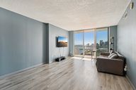 N Bayshore Dr-S1511-002.jpg