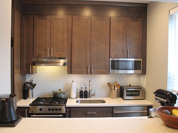 5th image of 831 Clinton St APT 16