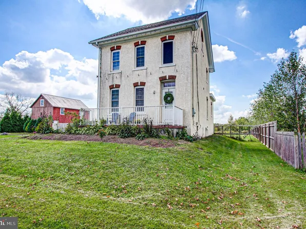 1045 Old Skippack Rd, Harleysville, PA 19438