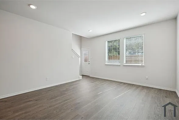 323 Clematis St — Photo 8