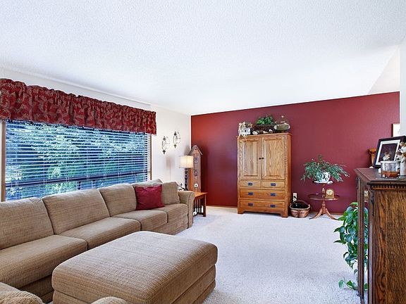 4th image of 11921 153rd Street Ct E