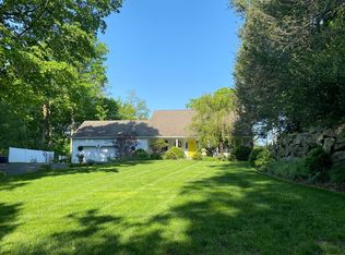 11 Thomas Rd, Westport, CT 06880