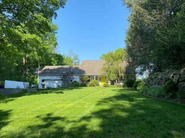 11 Thomas Road, Westport, CT 06880