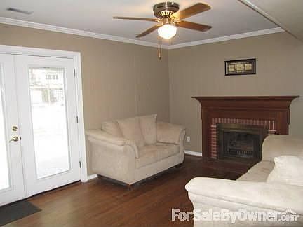 4th image of 86 Huxley Pl