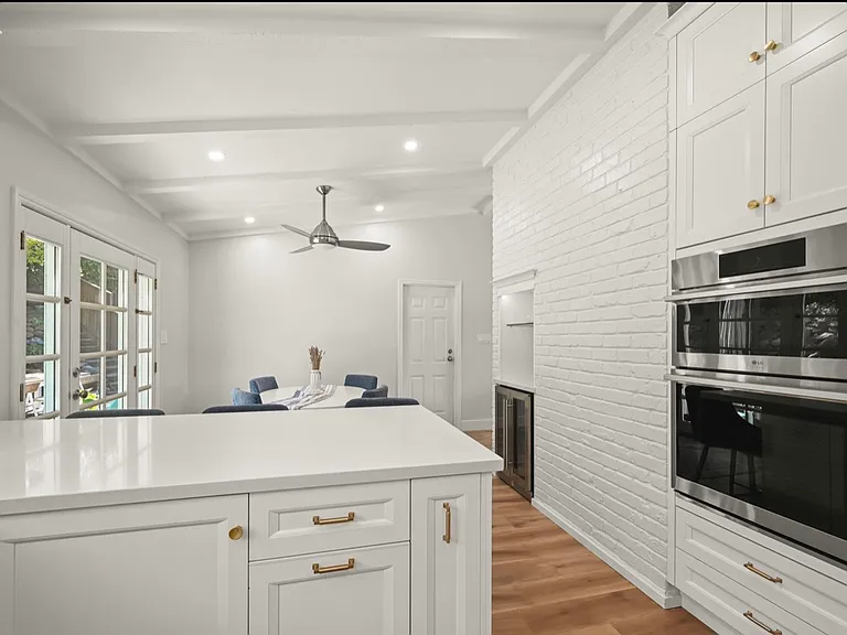 1660 Green Valley Rd — Photo 9