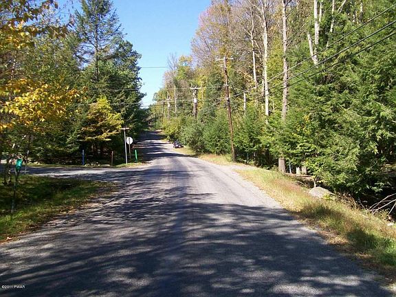 5th image of 28 Rolling Hills Dr