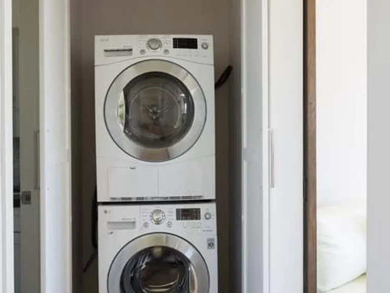 821 Manhattan Ave #5 — Photo 2