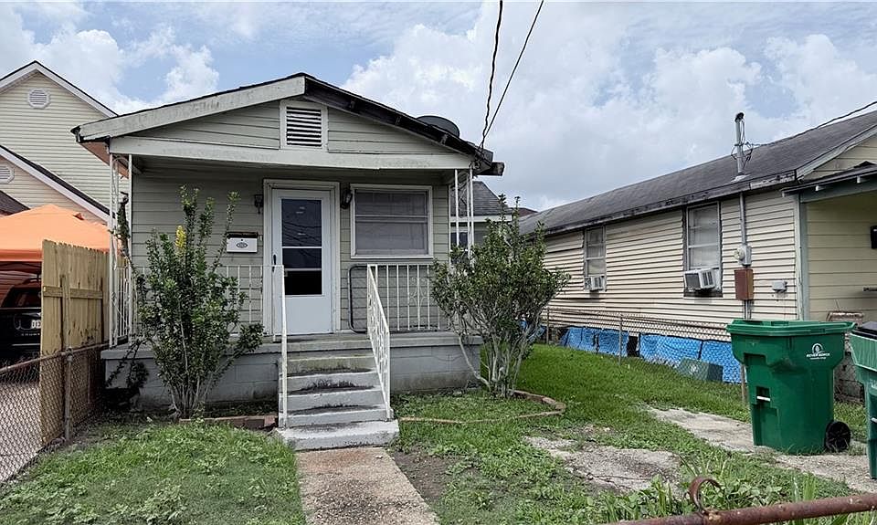 1st image of 1306 Romain St