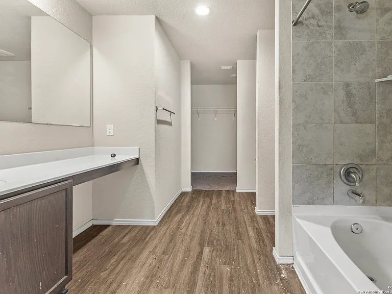 10007 Raspberry Oak — Photo 9
