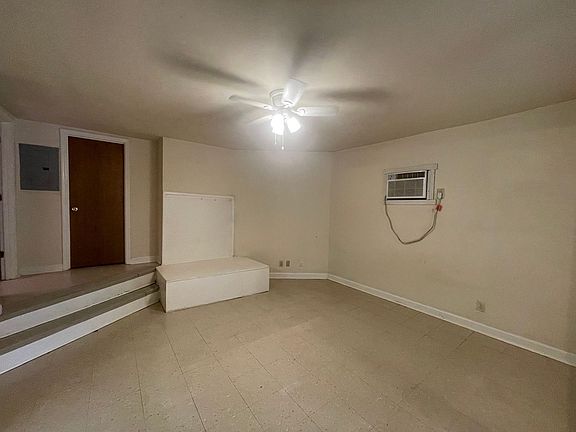 3rd image of 1087 Walnut St APT 4