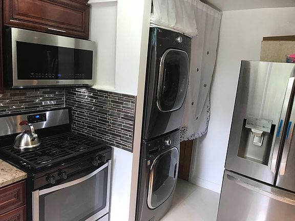 3rd image of 2427 92nd St
