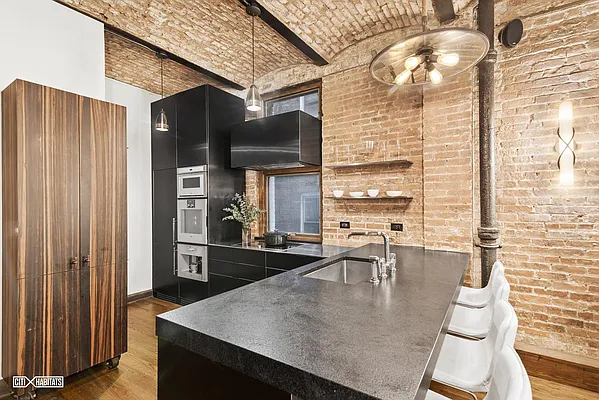 Sold by Citi Habitats | media 9