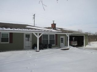 6096 Hinchey Rd, Pinckney, MI 48169