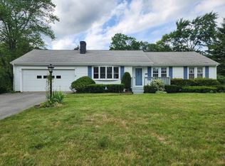 19 Sunset Dr, Northborough, MA 01532