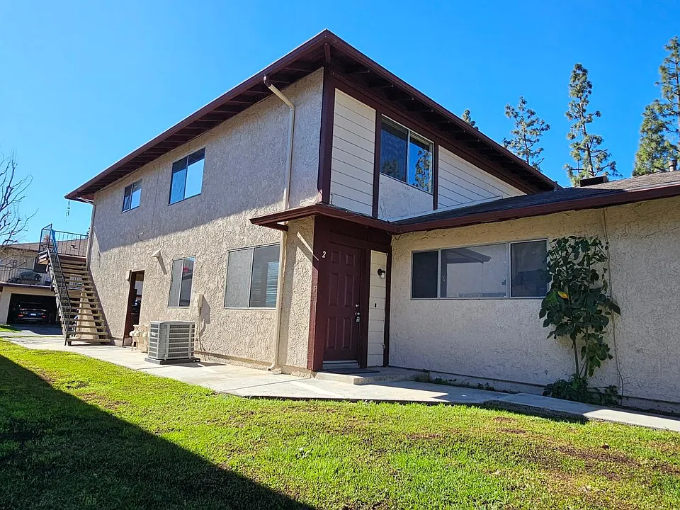 1172 W Calle De Las Estrellas #2