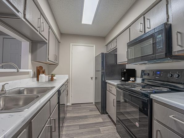 2411 S Interstate Highway 35 E #1233
