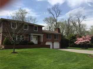 3 River Forest Dr, Freeport, PA 16229