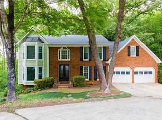 225 Overlook Ct, Roswell, GA 30076