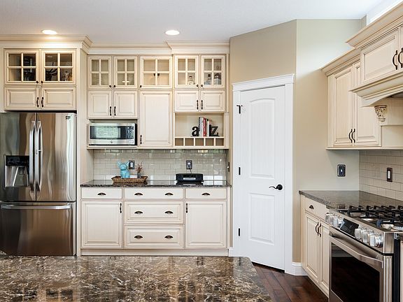 4th image of 3481 Huellmantel Dr