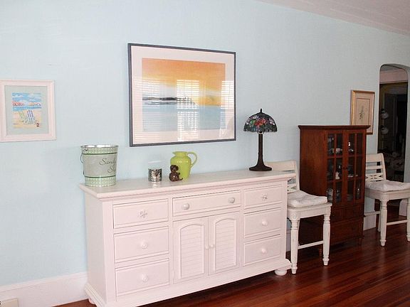 5th image of 857 Pelham Pl #1