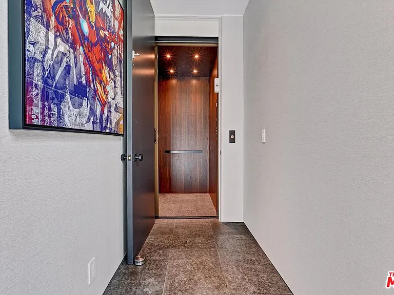 1049 Loma Vista Dr — Photo 34