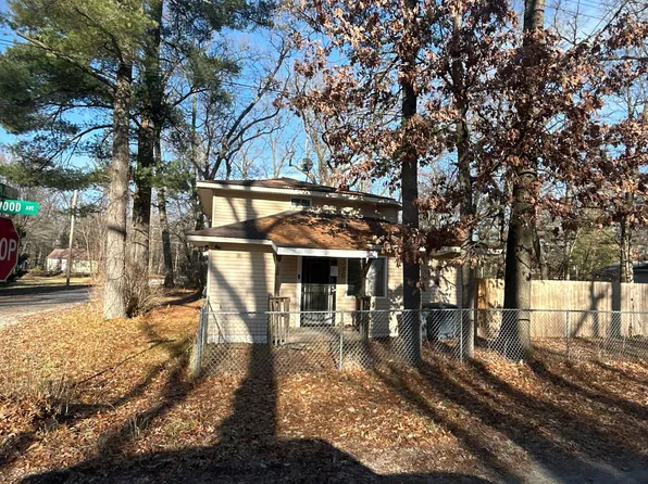 396 W Englewood Ave, Twin Lake, MI 49457